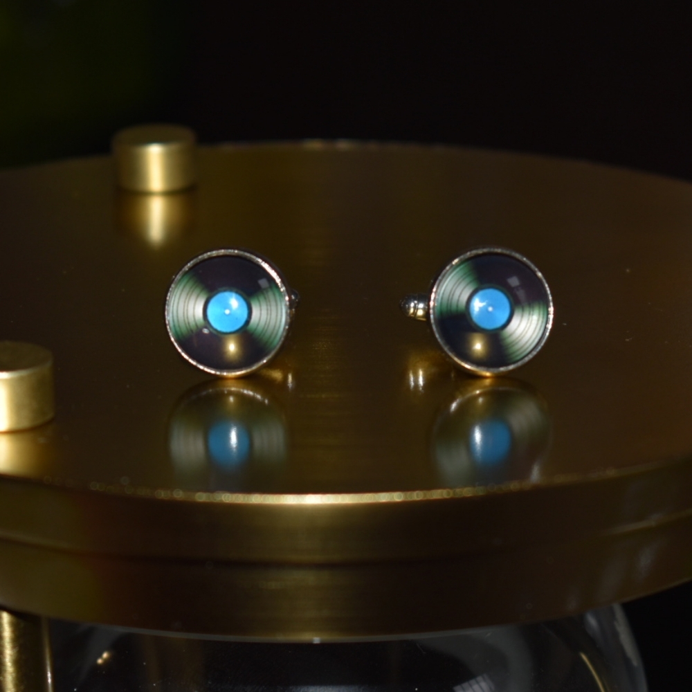 Vinyl Record Cufflinks - Picture 6 of 7